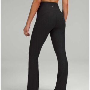 lululemon black flare leggings 🖤